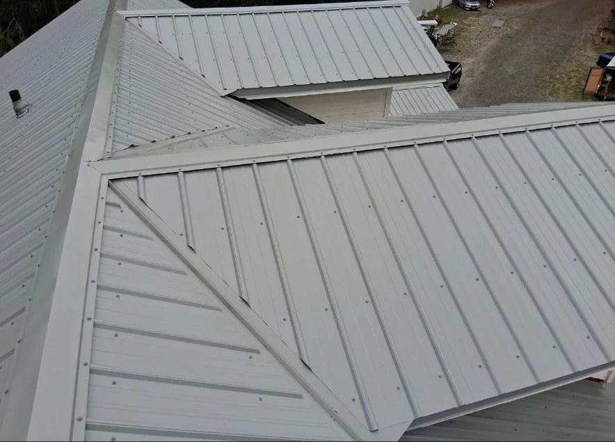 Custom valley flashing detail — Roofing project by KD's Custom Exteriors
